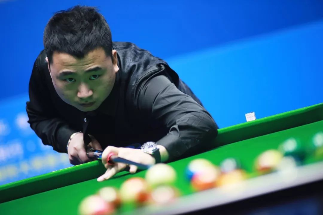 不断制造威 不断制造威